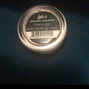 Kat Von D Translucent Setting Powder